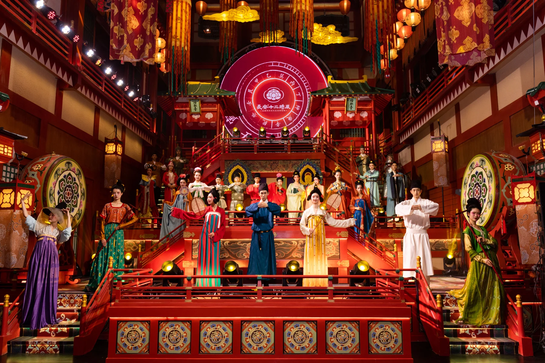 长安十二时辰主题街区演出场景，来自旧作品集的研究与筹备资料